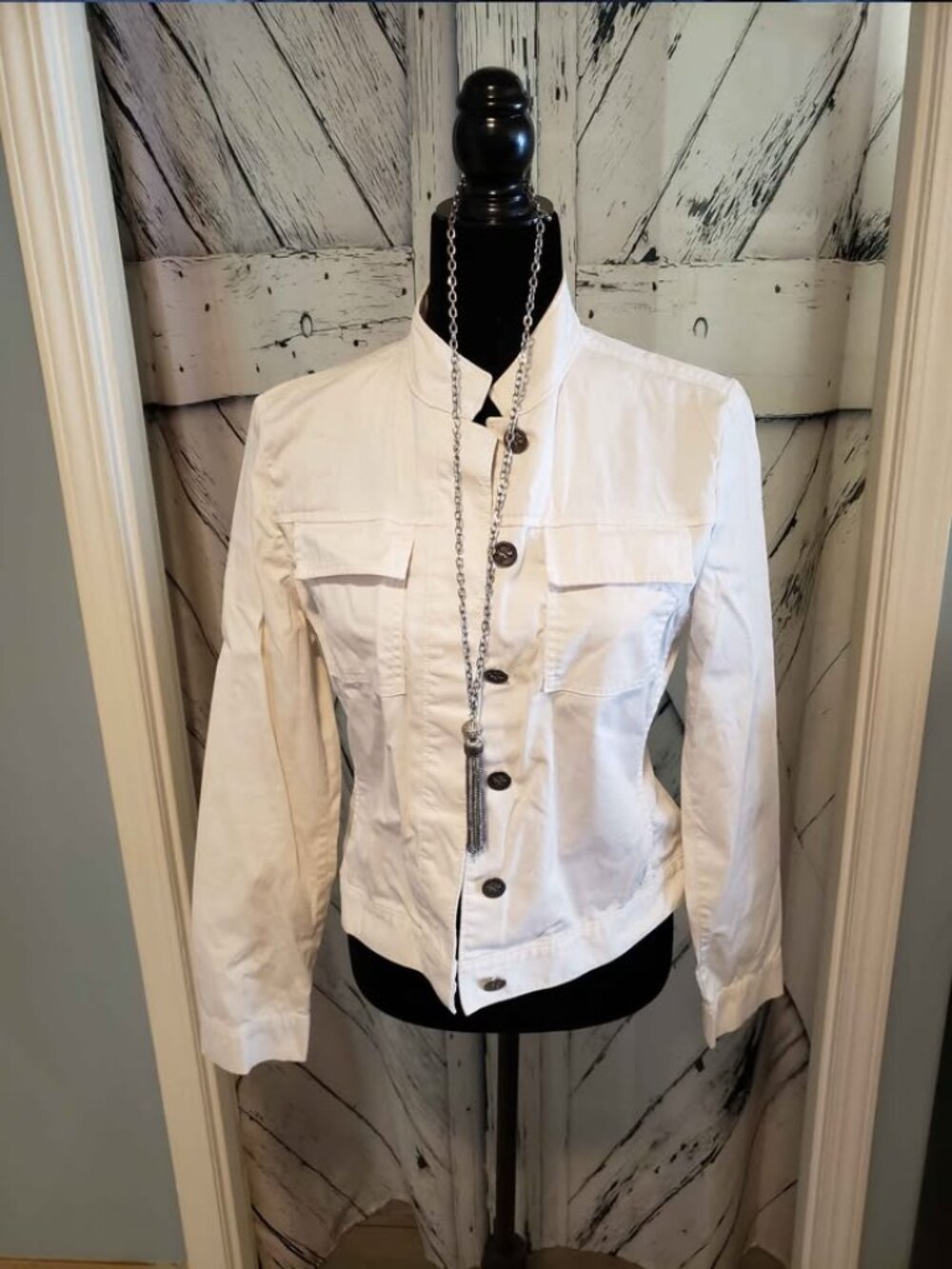 ⭐️ Gap White Jean Jacket Size Small - Picture 8 of 8